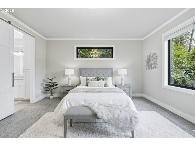 16200 WALUGA Dr, Lake Oswego, OR 97035