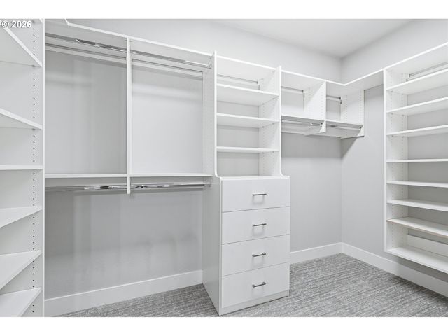 16200 WALUGA Dr, Lake Oswego, OR 97035