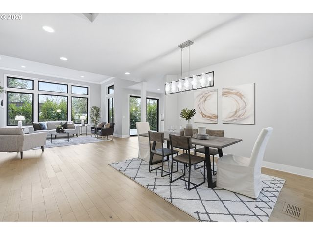 16200 WALUGA Dr, Lake Oswego, OR 97035