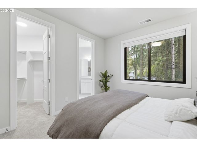 16200 WALUGA Dr, Lake Oswego, OR 97035