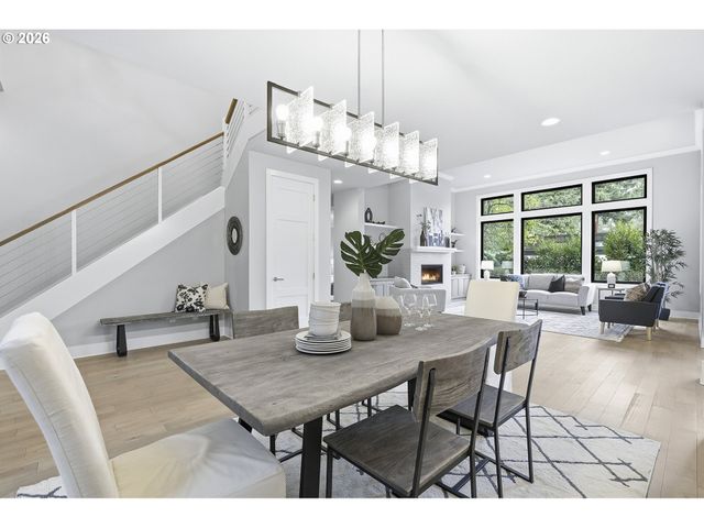 16200 WALUGA Dr, Lake Oswego, OR 97035