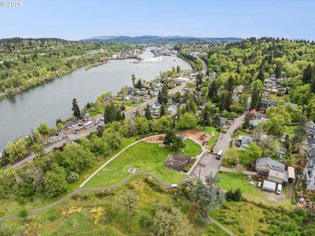605 3RD Ave, Oregon City, OR 97045