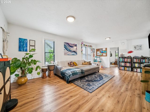 605 3RD Ave, Oregon City, OR 97045