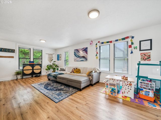 605 3RD Ave, Oregon City, OR 97045