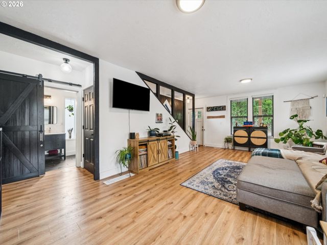 605 3RD Ave, Oregon City, OR 97045