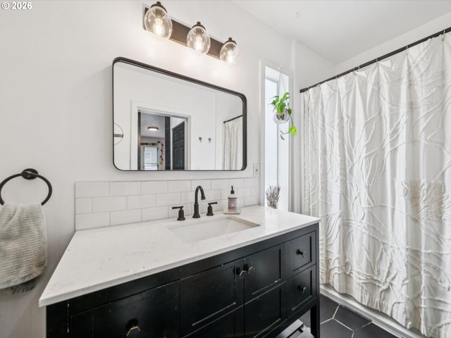 605 3RD Ave, Oregon City, OR 97045