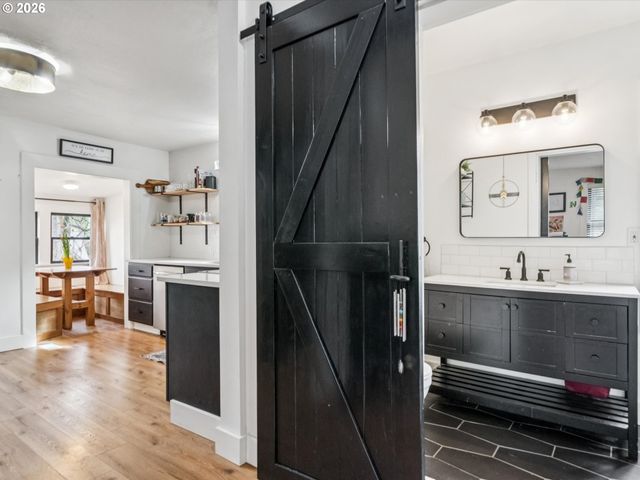 605 3RD Ave, Oregon City, OR 97045