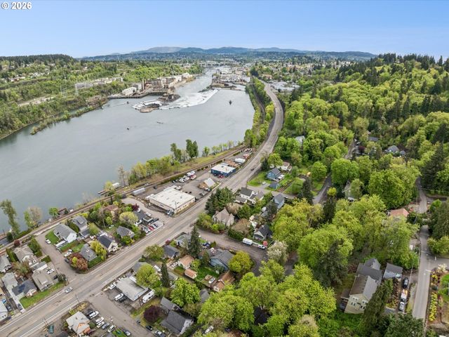 605 3RD Ave, Oregon City, OR 97045