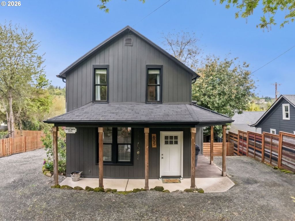 605 3RD Ave, Oregon City, OR 97045
