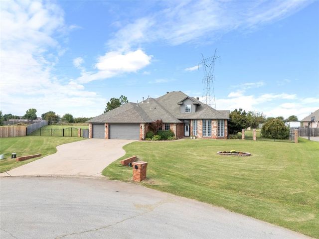 1045 Belmonte Place, Yukon, OK 73099