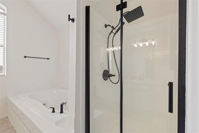 1045 Belmonte Place, Yukon, OK 73099