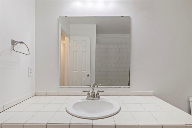 1045 Belmonte Place, Yukon, OK 73099