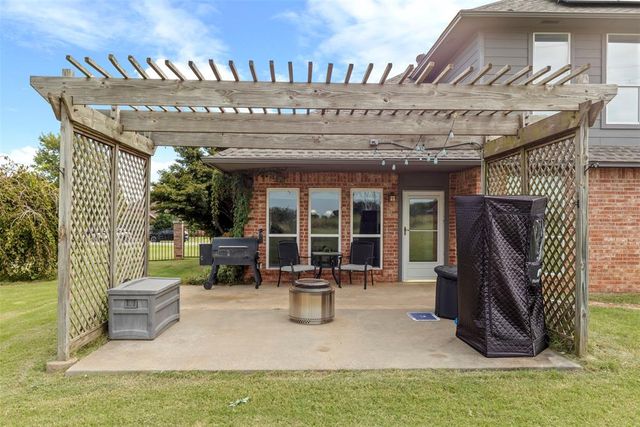 1045 Belmonte Place, Yukon, OK 73099