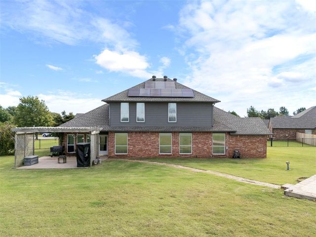 1045 Belmonte Place, Yukon, OK 73099