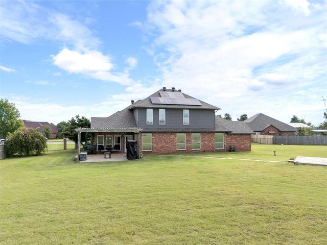 1045 Belmonte Place, Yukon, OK 73099