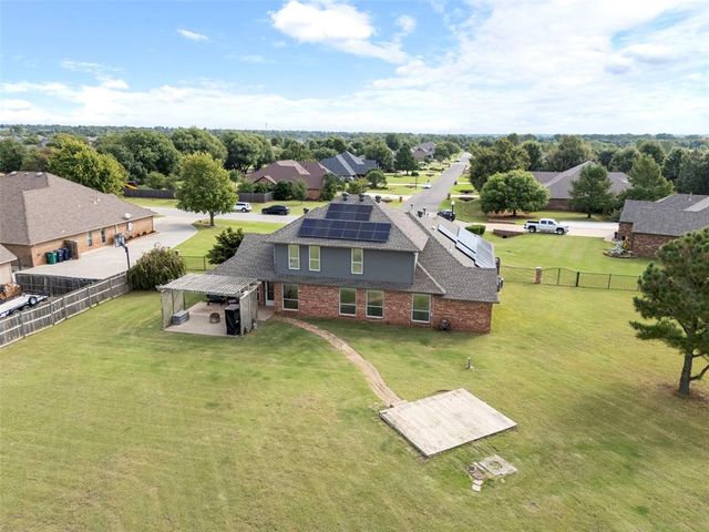 1045 Belmonte Place, Yukon, OK 73099