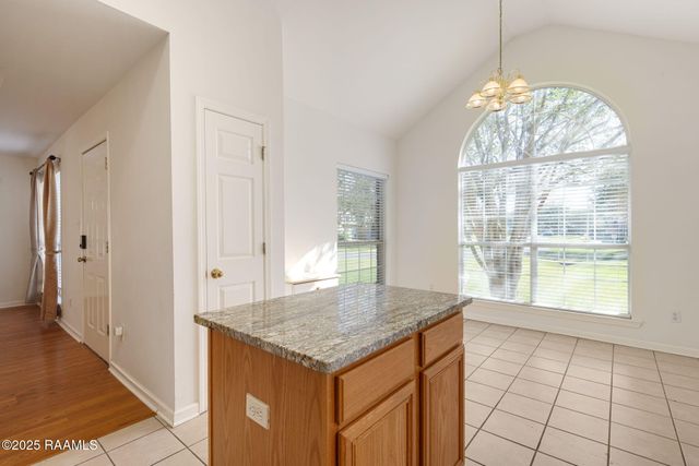 816 Carriage Light Loop, Youngsville, LA 70592
