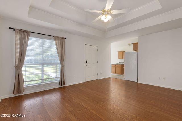 816 Carriage Light Loop, Youngsville, LA 70592