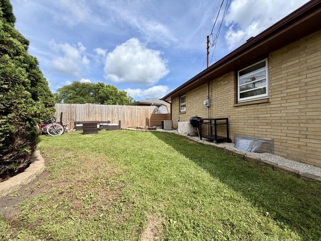 1014 Fairway DRIVE, Racine, WI 53405