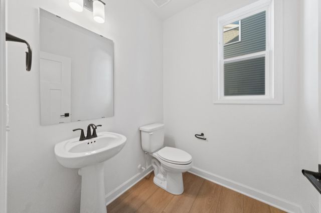 325 Ravencroft Road, Waconia, MN 55387