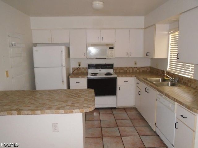 1815 NW 13th ST, Cape Coral, FL 33993
