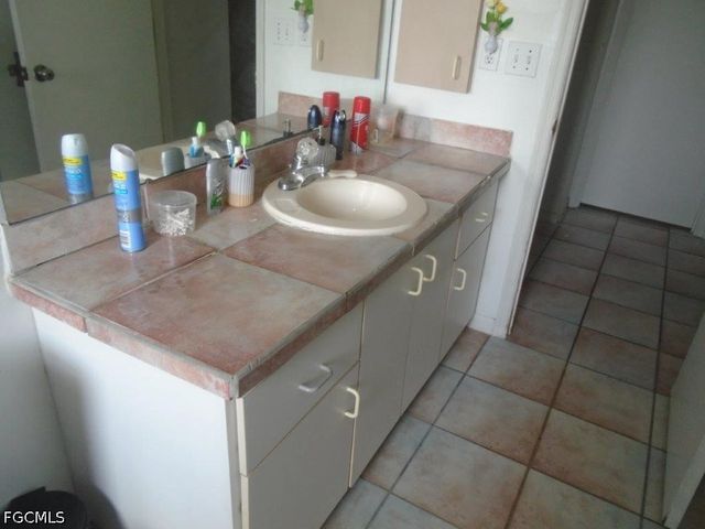 1815 NW 13th ST, Cape Coral, FL 33993