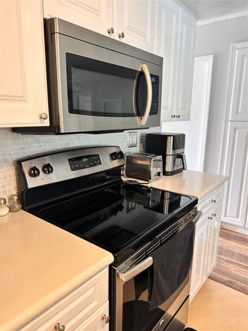 1098 NW 15TH Avenue, Boca Raton, FL 33486