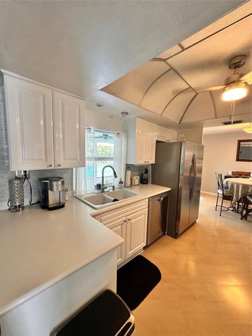 1098 NW 15TH Avenue, Boca Raton, FL 33486