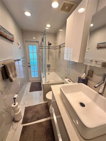 1098 NW 15TH Avenue, Boca Raton, FL 33486