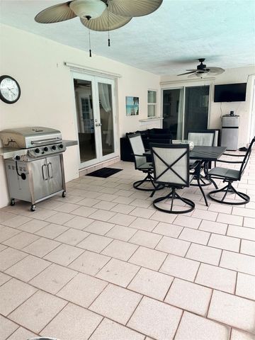 1098 NW 15TH Avenue, Boca Raton, FL 33486