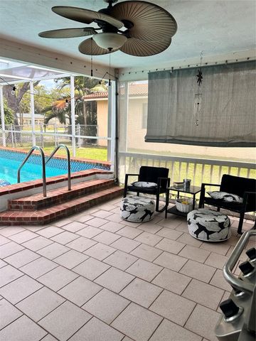 1098 NW 15TH Avenue, Boca Raton, FL 33486