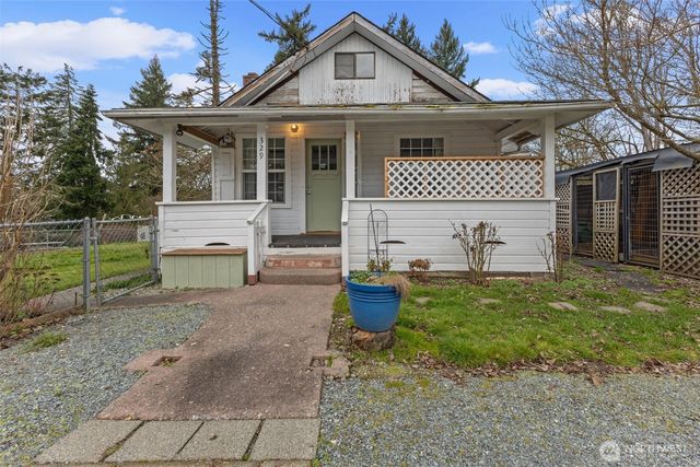 329 SE 2nd Street, South Prairie, WA 98385