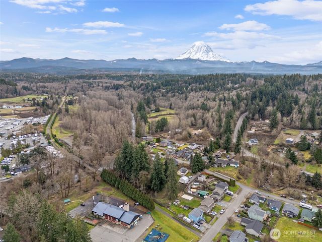 329 SE 2nd Street, South Prairie, WA 98385