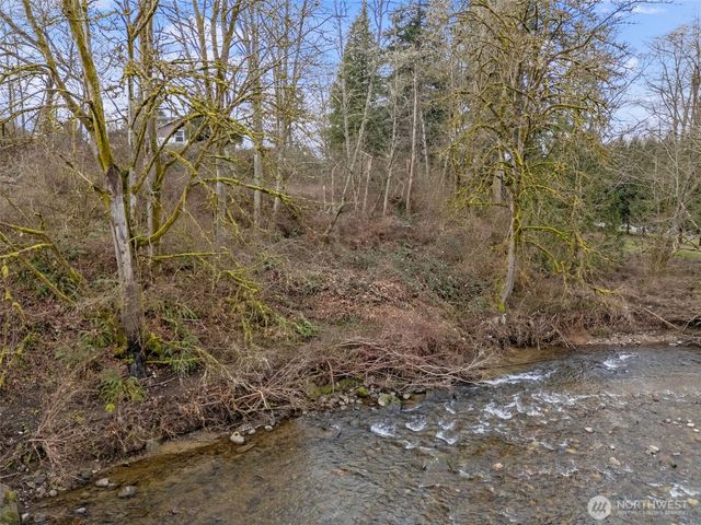 329 SE 2nd Street, South Prairie, WA 98385