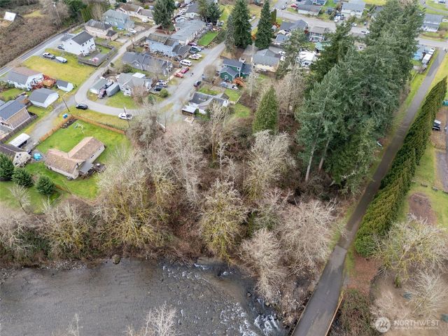 329 SE 2nd Street, South Prairie, WA 98385