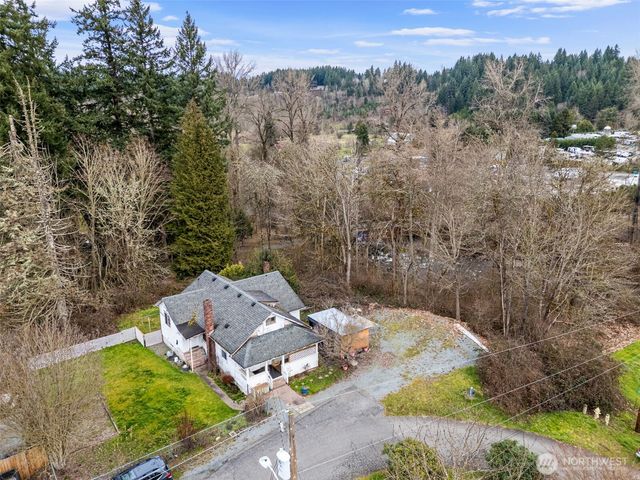 329 SE 2nd Street, South Prairie, WA 98385