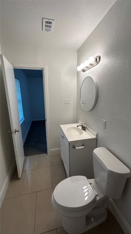 451 Bluewood Drive, Dallas, TX 75232