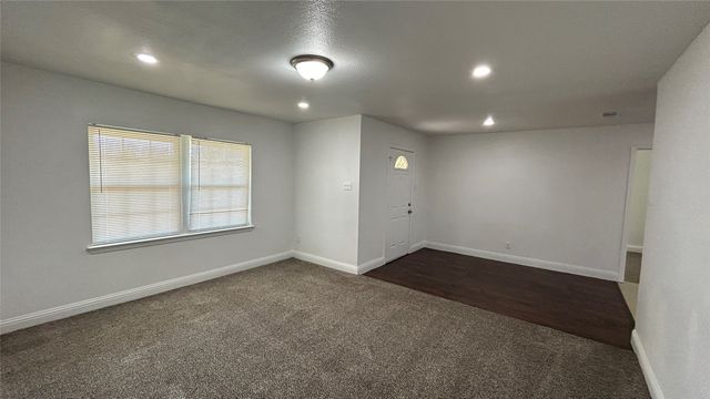 451 Bluewood Drive, Dallas, TX 75232