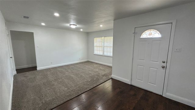 451 Bluewood Drive, Dallas, TX 75232