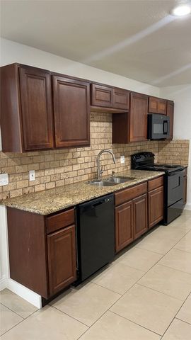 451 Bluewood Drive, Dallas, TX 75232