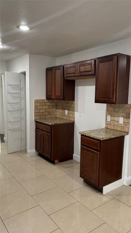 451 Bluewood Drive, Dallas, TX 75232