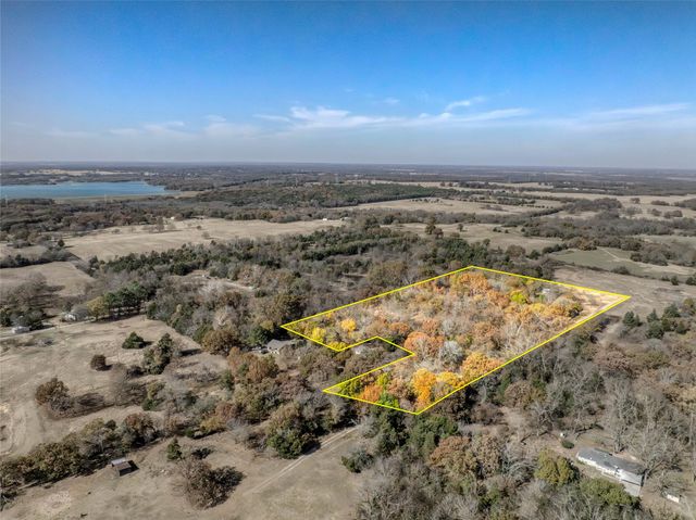 2190 County Road 1215, Savoy, TX 75479