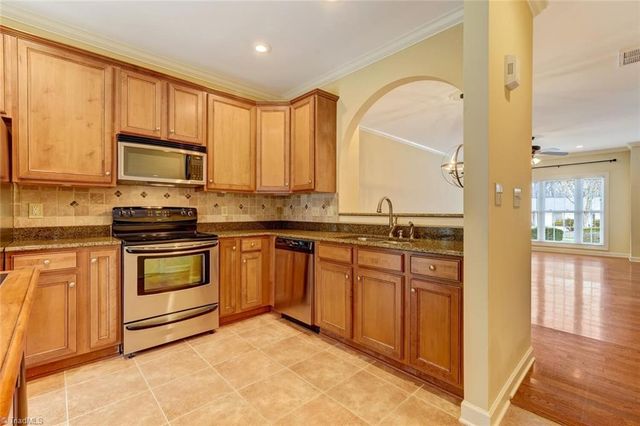 2213 St James Drive, Reidsville, NC 27320