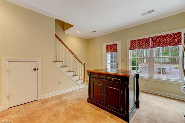 2213 St James Drive, Reidsville, NC 27320