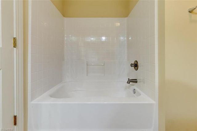 2213 St James Drive, Reidsville, NC 27320