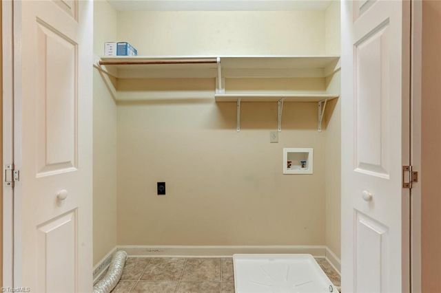 2213 St James Drive, Reidsville, NC 27320