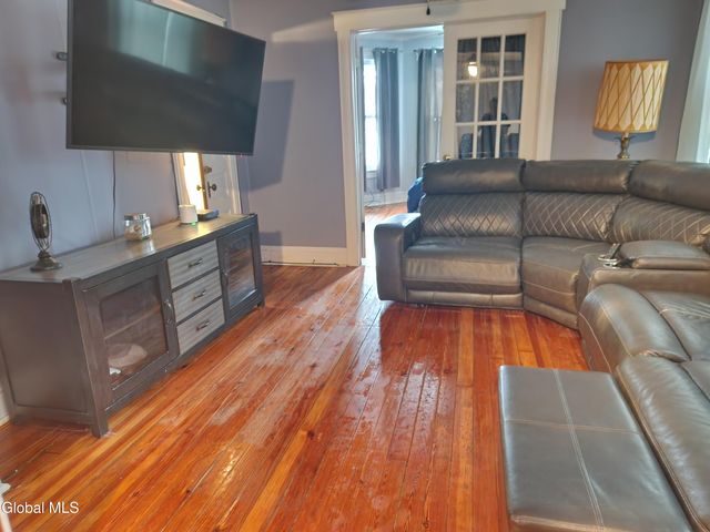 137 Second Street, Waterford, NY 12188