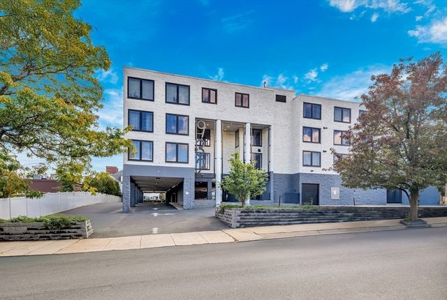 932 Broadway 312, Chelsea, MA 02150