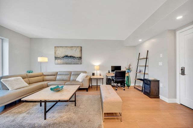 932 Broadway 312, Chelsea, MA 02150