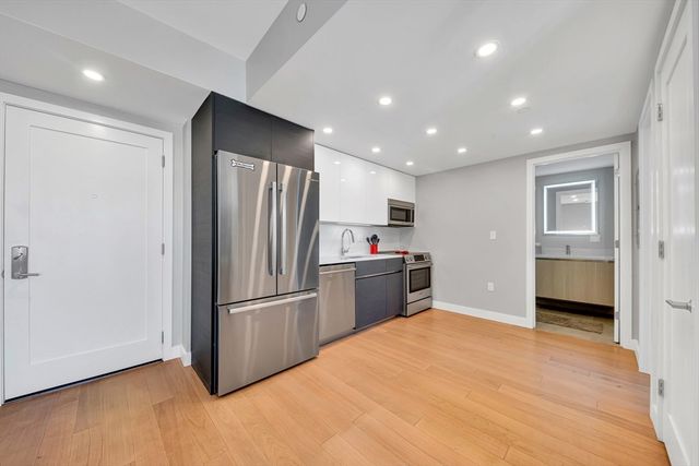 932 Broadway 312, Chelsea, MA 02150